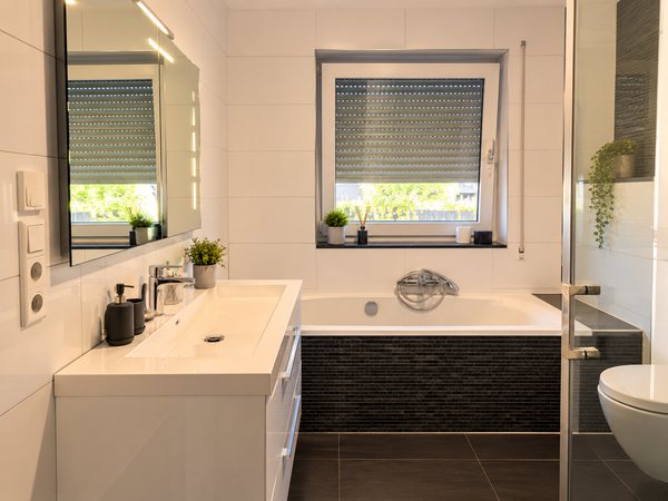 Badezimmer mit Wanne